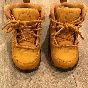 Nike Manoa Hiking boots